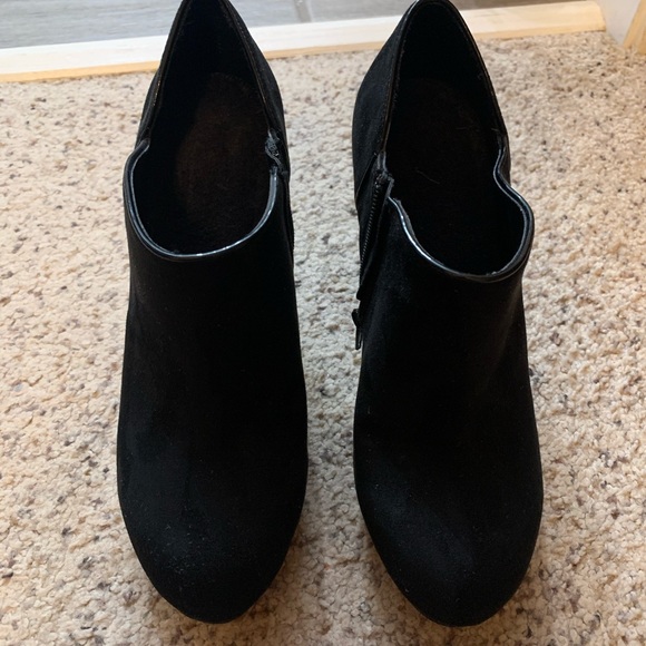 Call it Spring heel - Picture 2 of 3